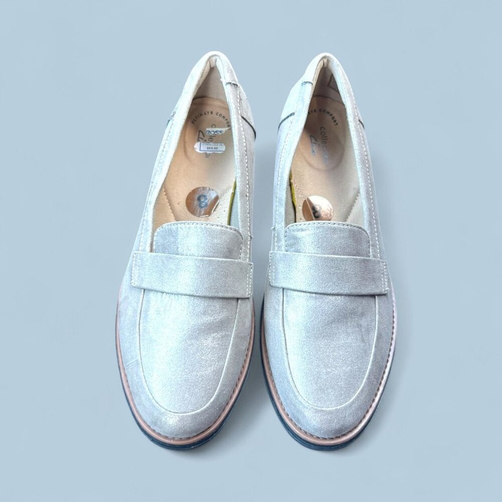 Clarks Collection Womens Gray Metallic Loafers Size 8 With Cushioned Insoles & R